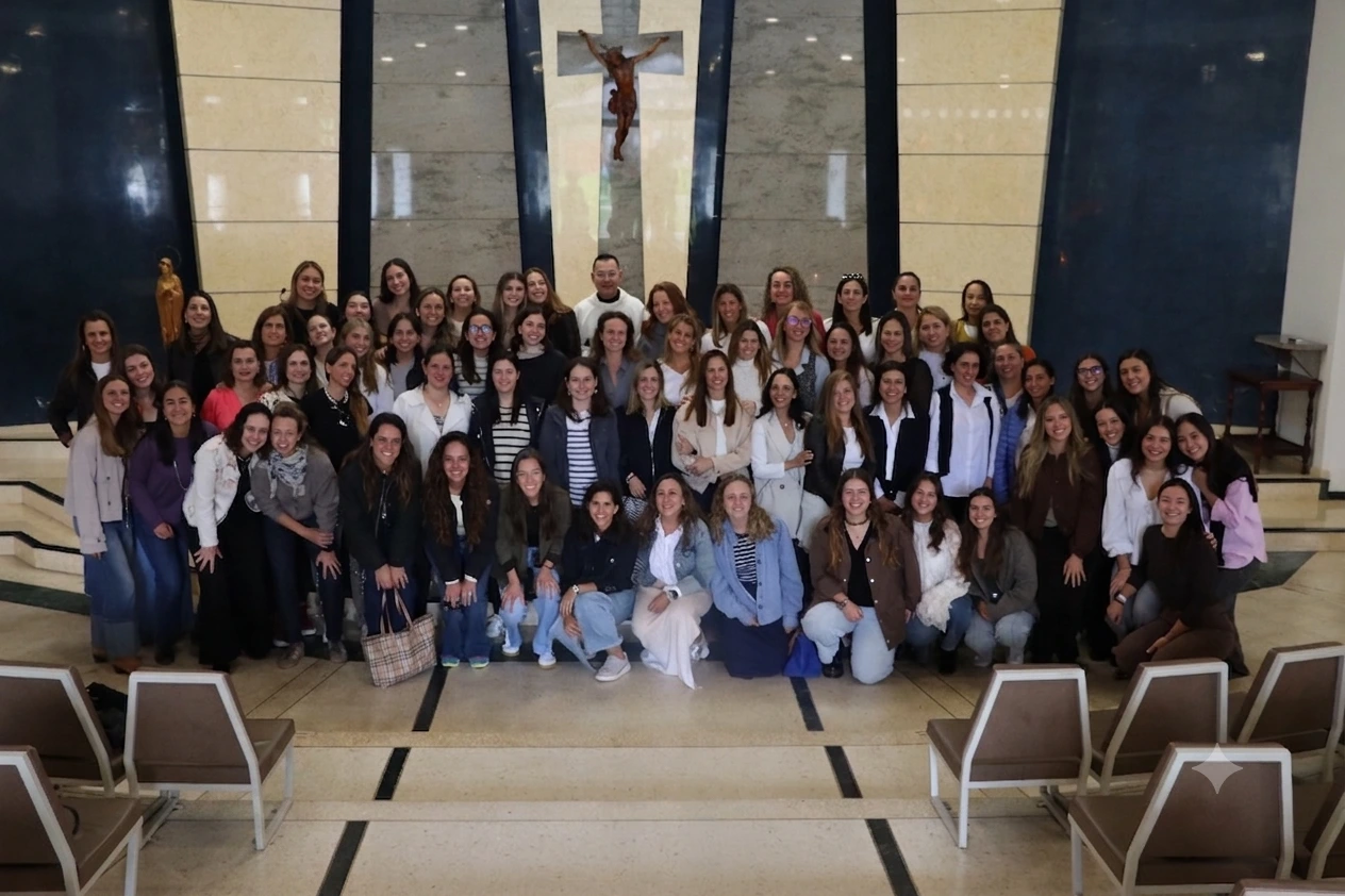 Comunidad de egresadas del Colegio Santa María